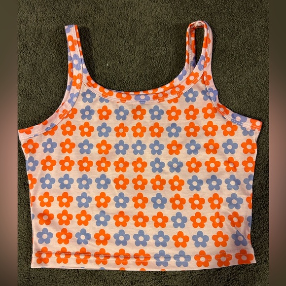 SHEIN Crop Top - Picture 1 of 3